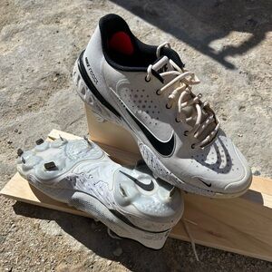 Nike Alpha Huarache Elite 3 Low White Baseball Cleats CV3552-104. Men’s size 9